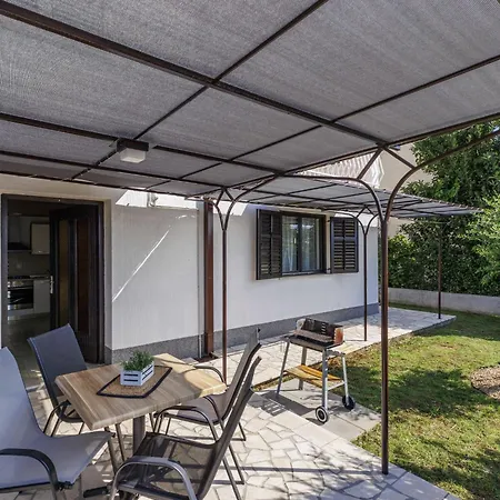Katarina-3 By Interhome Lägenhet